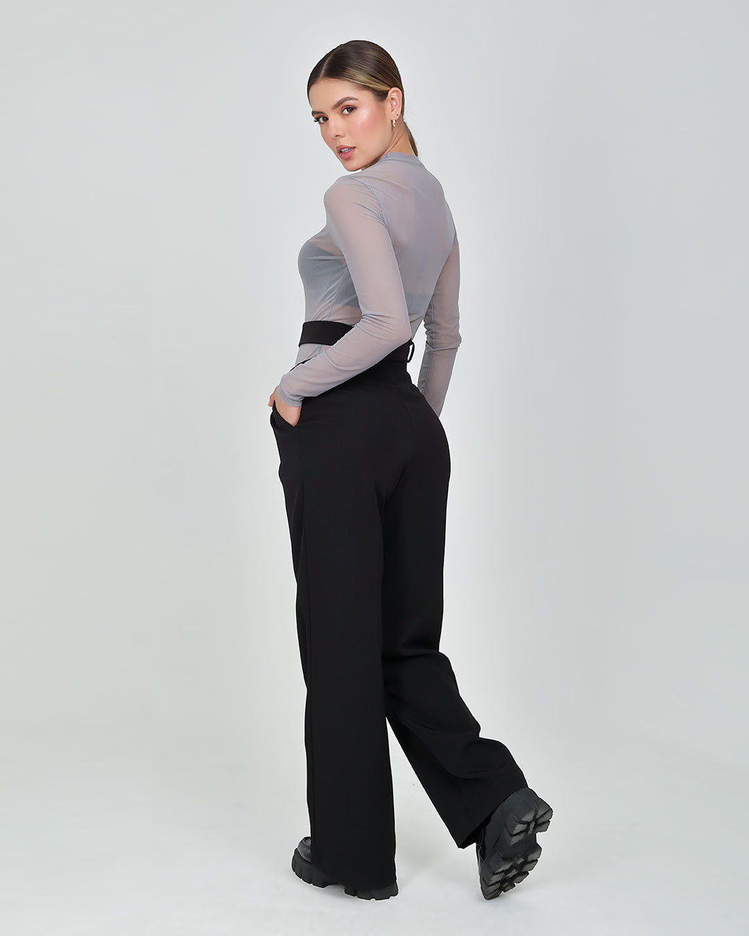 LONG SLEEVE GAVY GRAY